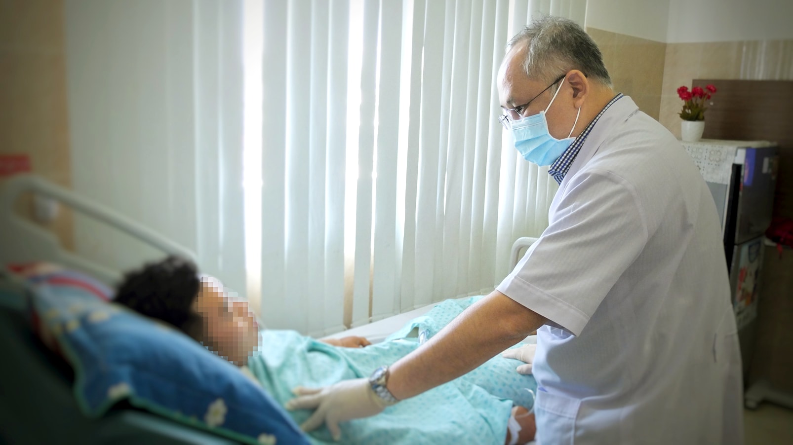 tra-lai-gioi-tinh-cho-be-anh-1