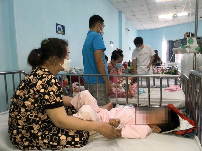 Trẻ mắc bệnh sởi điều trị tại Bệnh viện Nhi Đồng 1 TPHCM