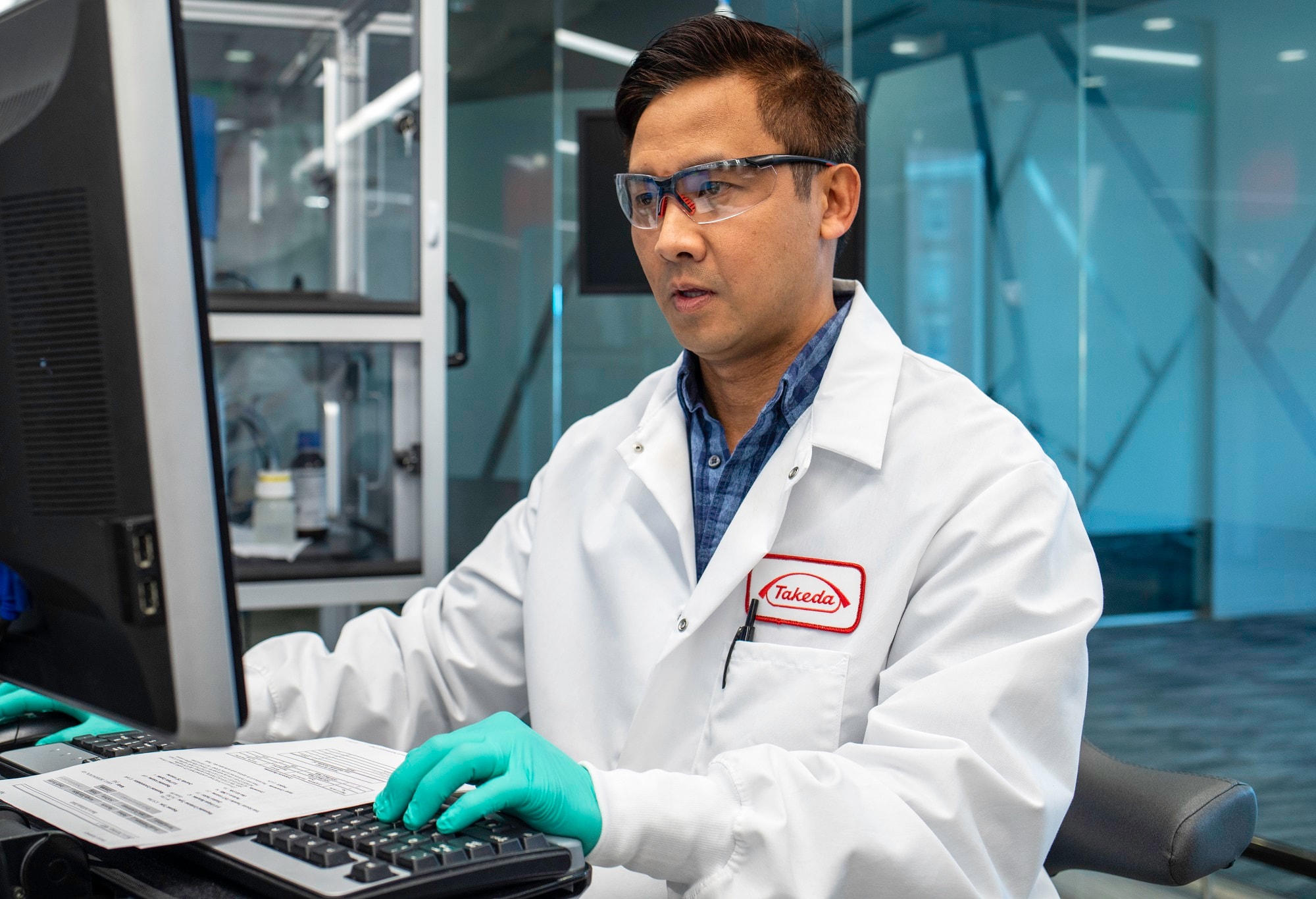 sức khỏe - phòng lab nghiên cứu tại Takeda