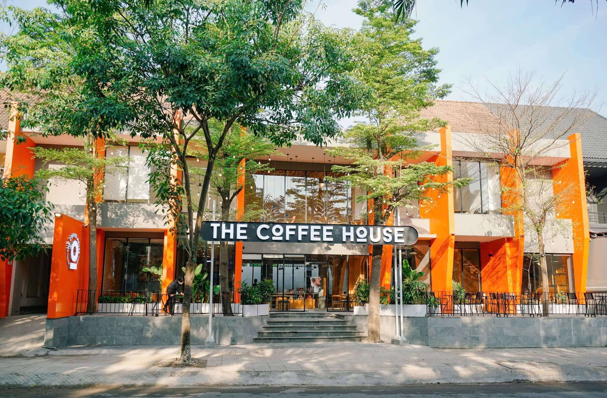 Golden Gate mua lại The Coffee House