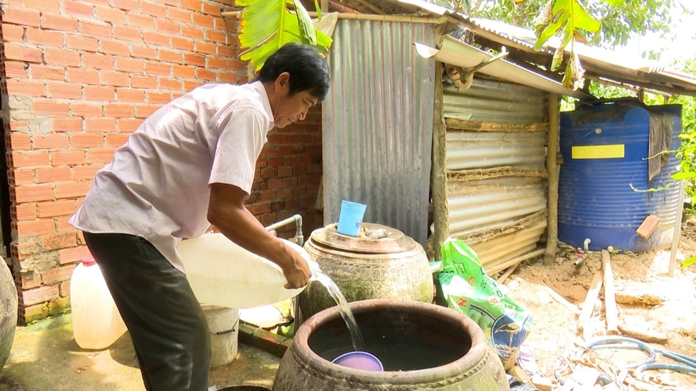 nguoi-dan-tich-tru-nuoc-tang-nguy-co-sot-xuat-huyet-dengue