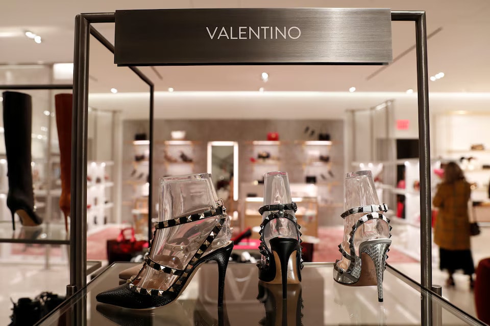 cửa hàng của thương hiệu thời trang Valentino