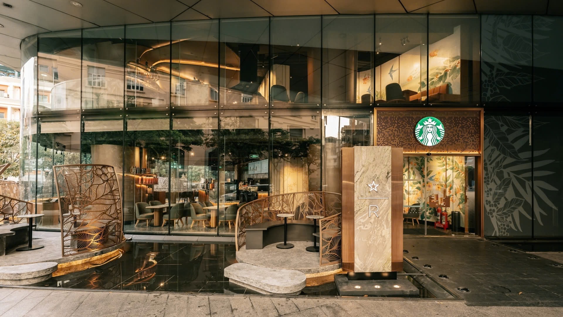 Starbucks khai trương cửa hàng Reserve mới tại TP.HCM