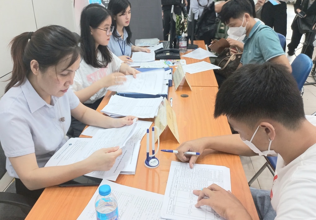 Hà Tĩnh hiện thực hóa chính sách bảo hiểm thất nghiệp - 1
