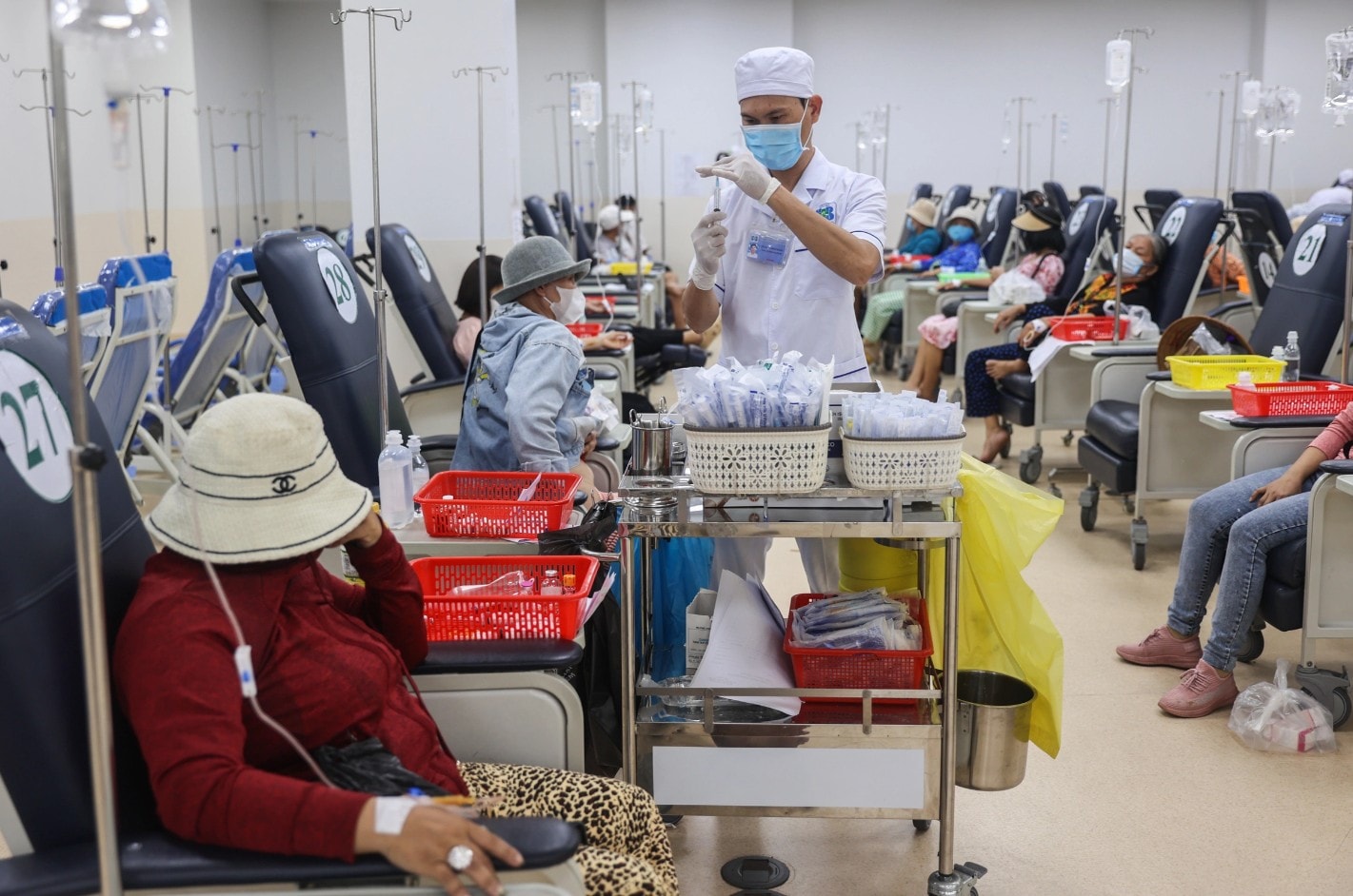 Bệnh nhân hóa trị ung thư tại Bệnh viện Ung Bướu TP HCM cơ sở 2, TP Thủ Đức