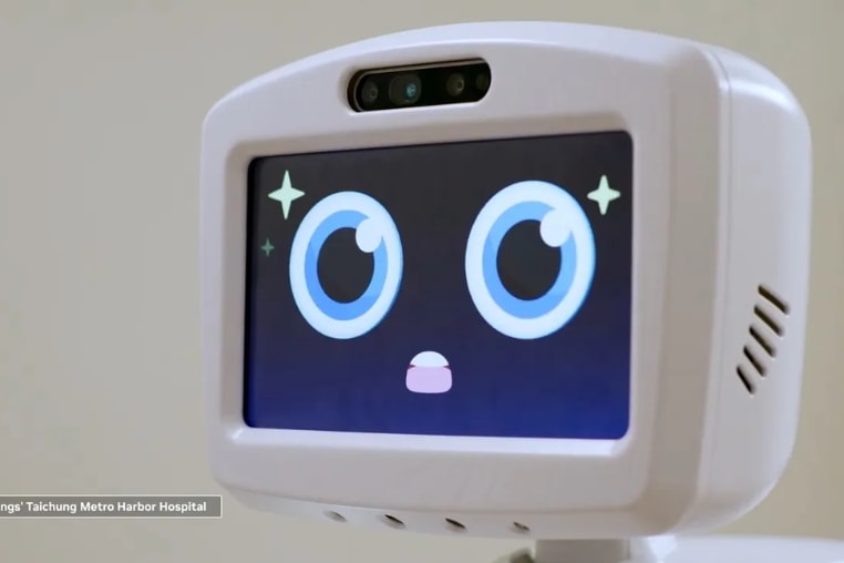 Biểu cảm của y tá robot khá đáng yêu