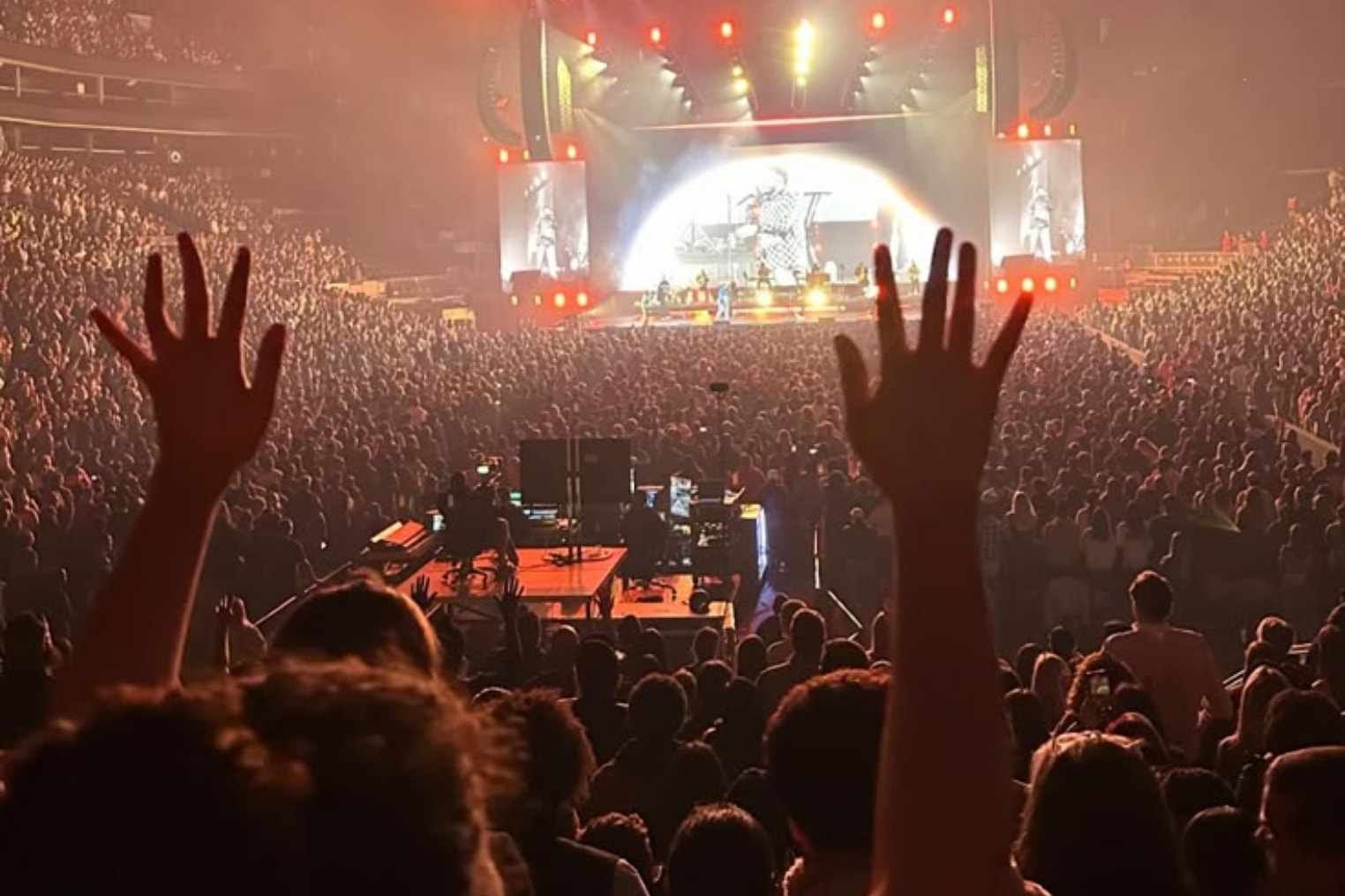 Săn vé concert cần phải tỉnh táo để không bị scam.