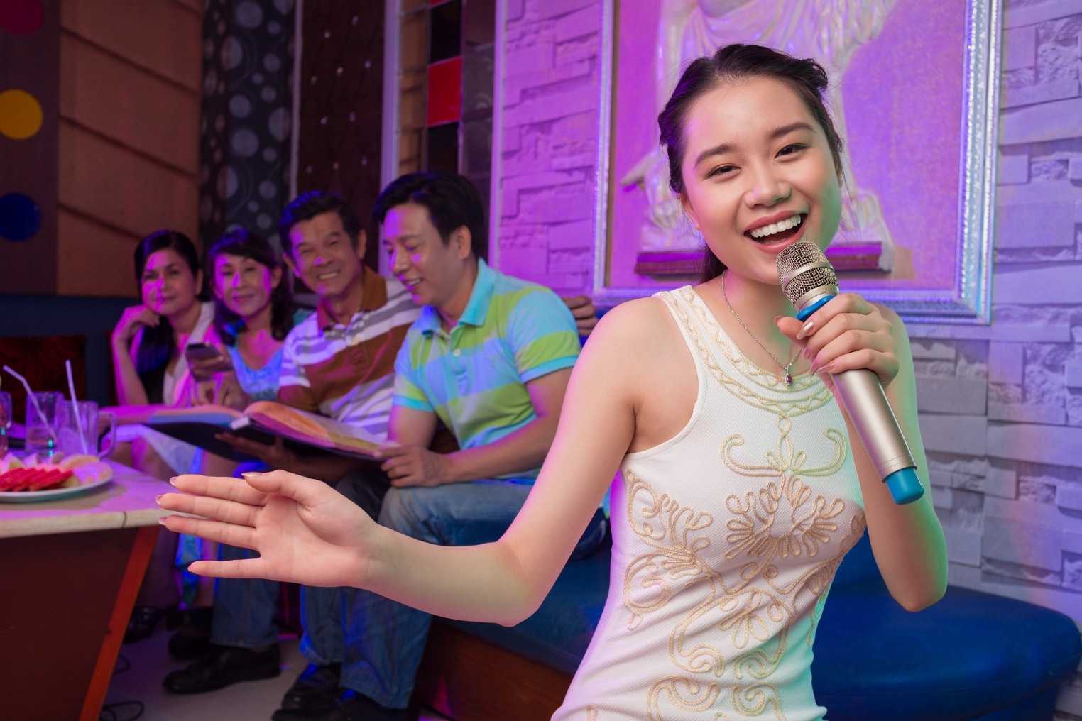 hat-karaoke-co-loi-cho-phoi.jpg