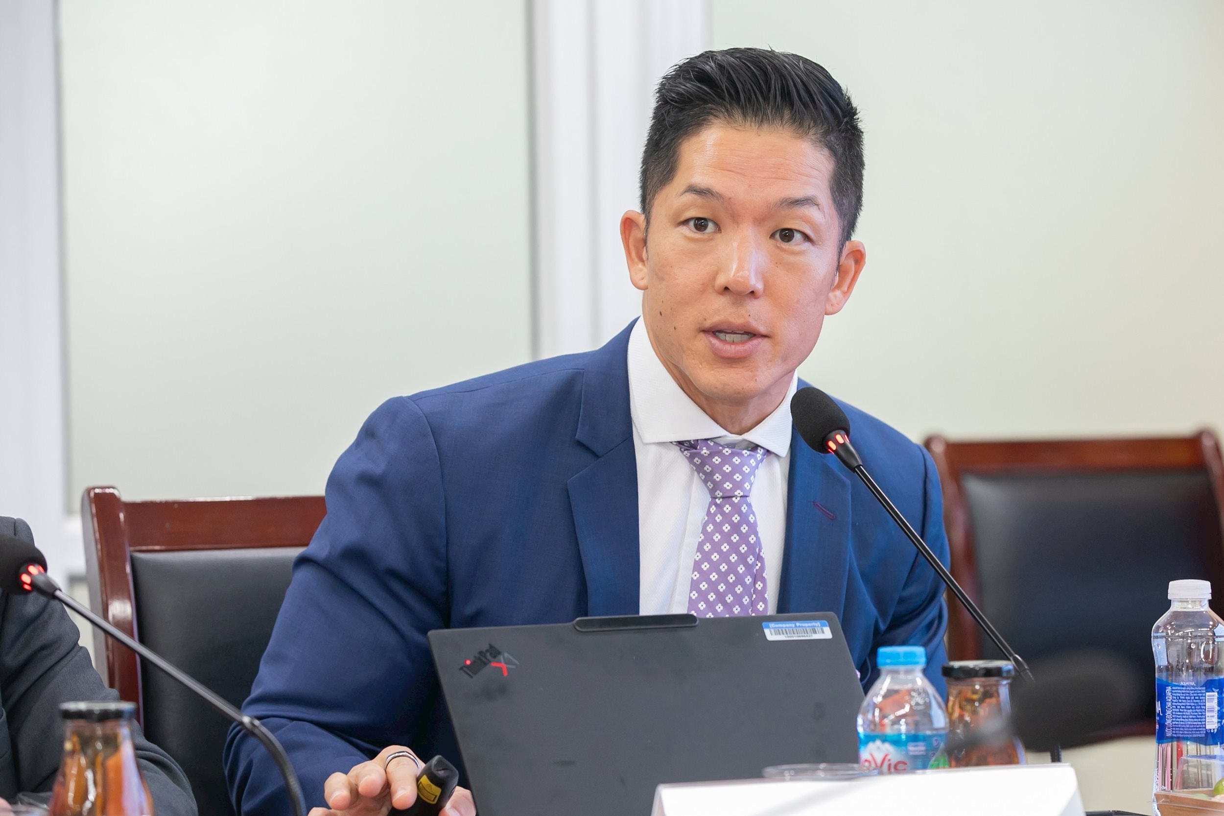 Ông Darrell Oh, Tổng Giám đốc Pfizer Việt Nam, chia sẻ cam kết lâu dài trong hành trình phòng chống ung thư tại Việt Nam
