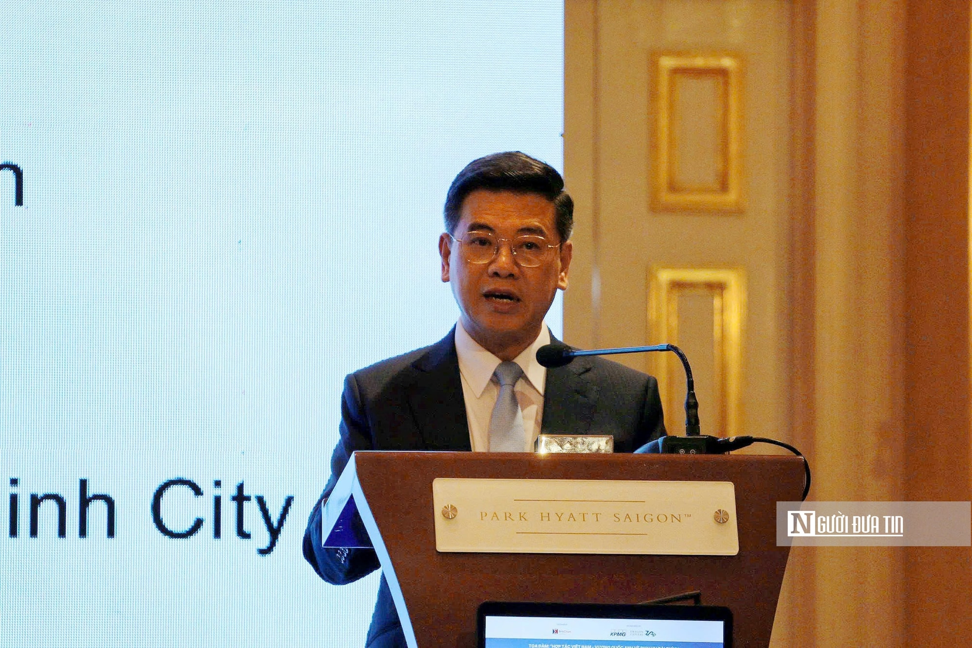 Tp.HCM bắt tay Vương quốc Anh xây dựng Trung tâm Tài chính Quốc tế tại Thủ Thiêm - Ảnh 1.