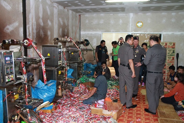duong-day-san-xuat-nescafe-gia.jpg