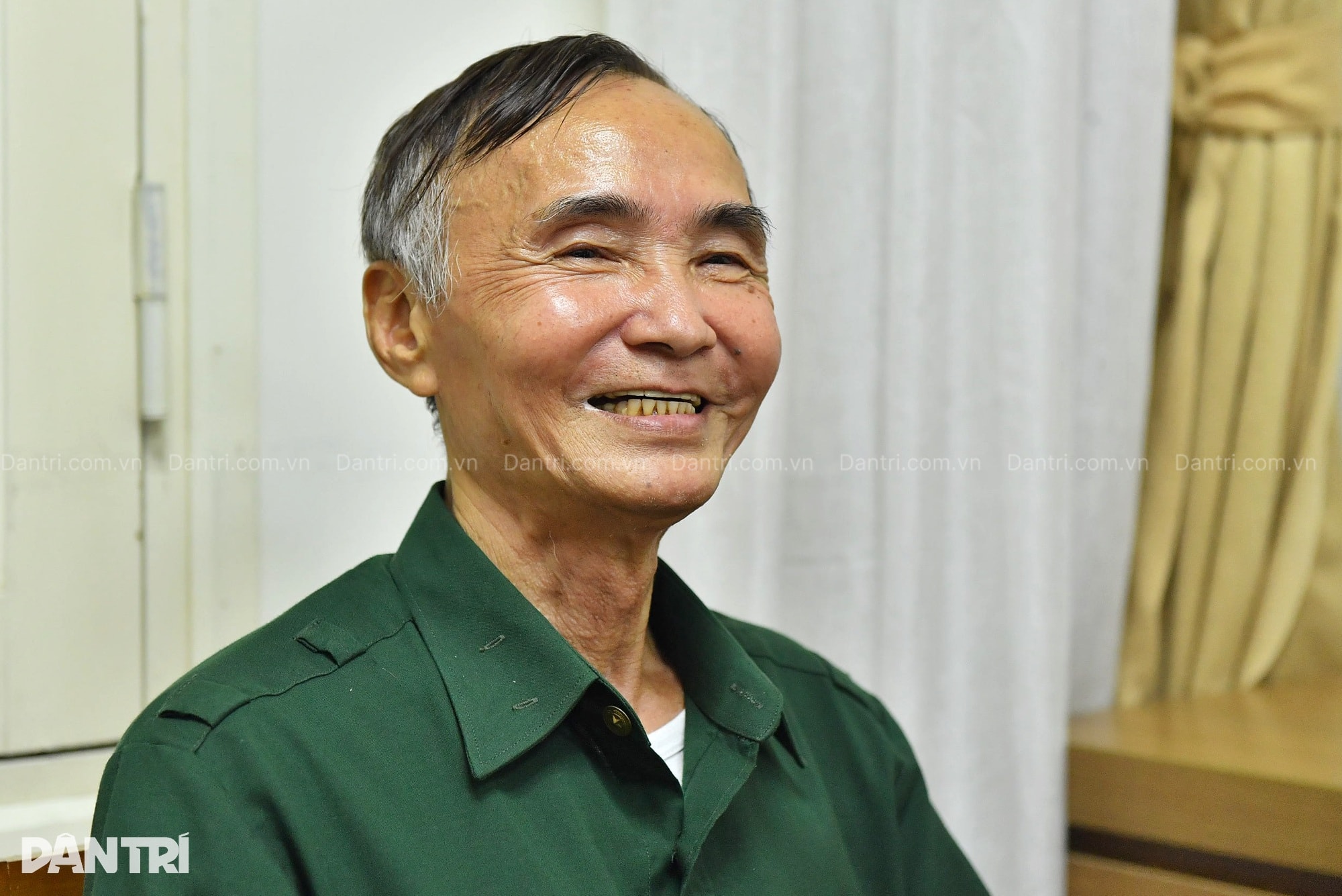 Chiến sĩ Thành cổ Quảng Trị cười tươi rói để gia đình biết mình còn sống - 4 Chiến sĩ Thành cổ Quảng Trị cười tươi rói để gia đình biết mình còn sống - 4