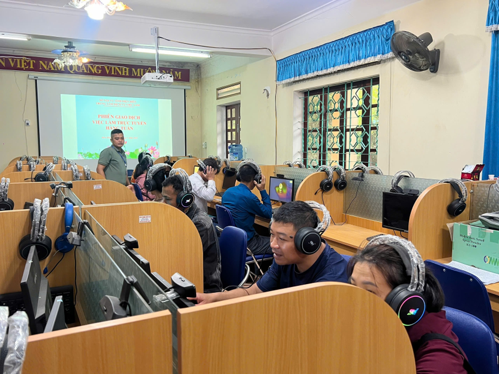 Điện Biên: Lao động thất nghiệp được tiếp cận hàng nghìn cơ hội việc làm - 1