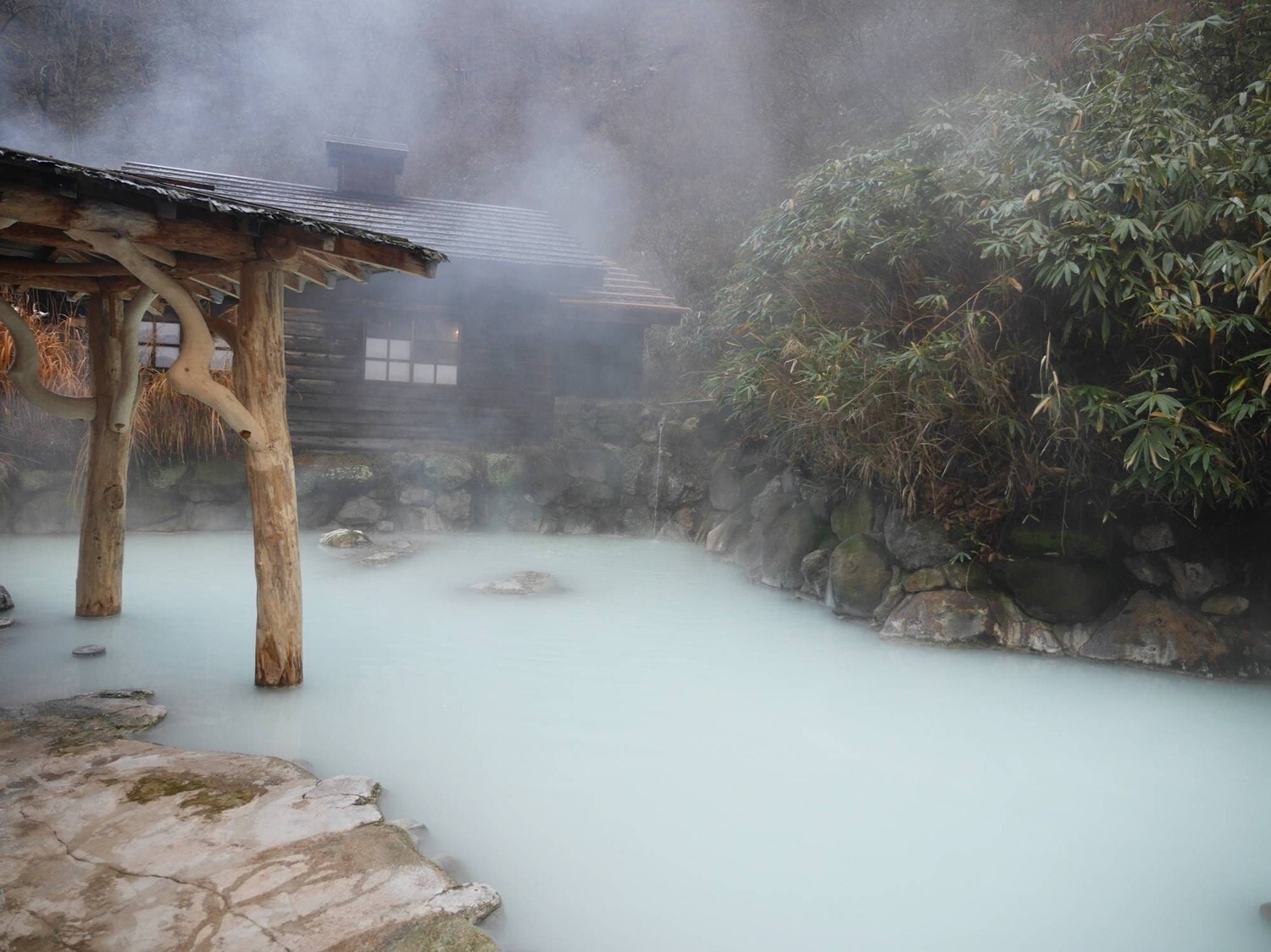 Khoáng nóng tự nhiên - Khác biệt không thể nhân bản của Alluvia City.