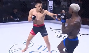 Hứng 10 cú đấm liên tục, em trai Nguyễn Trần Duy Nhất thua võ sĩ Mỹ