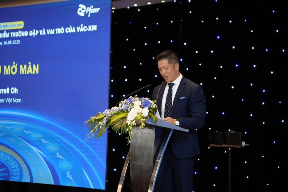  Ông Darrell Oh – Tổng Giám đốc Pfizer Việt Nam phát biểu tại hội thảo