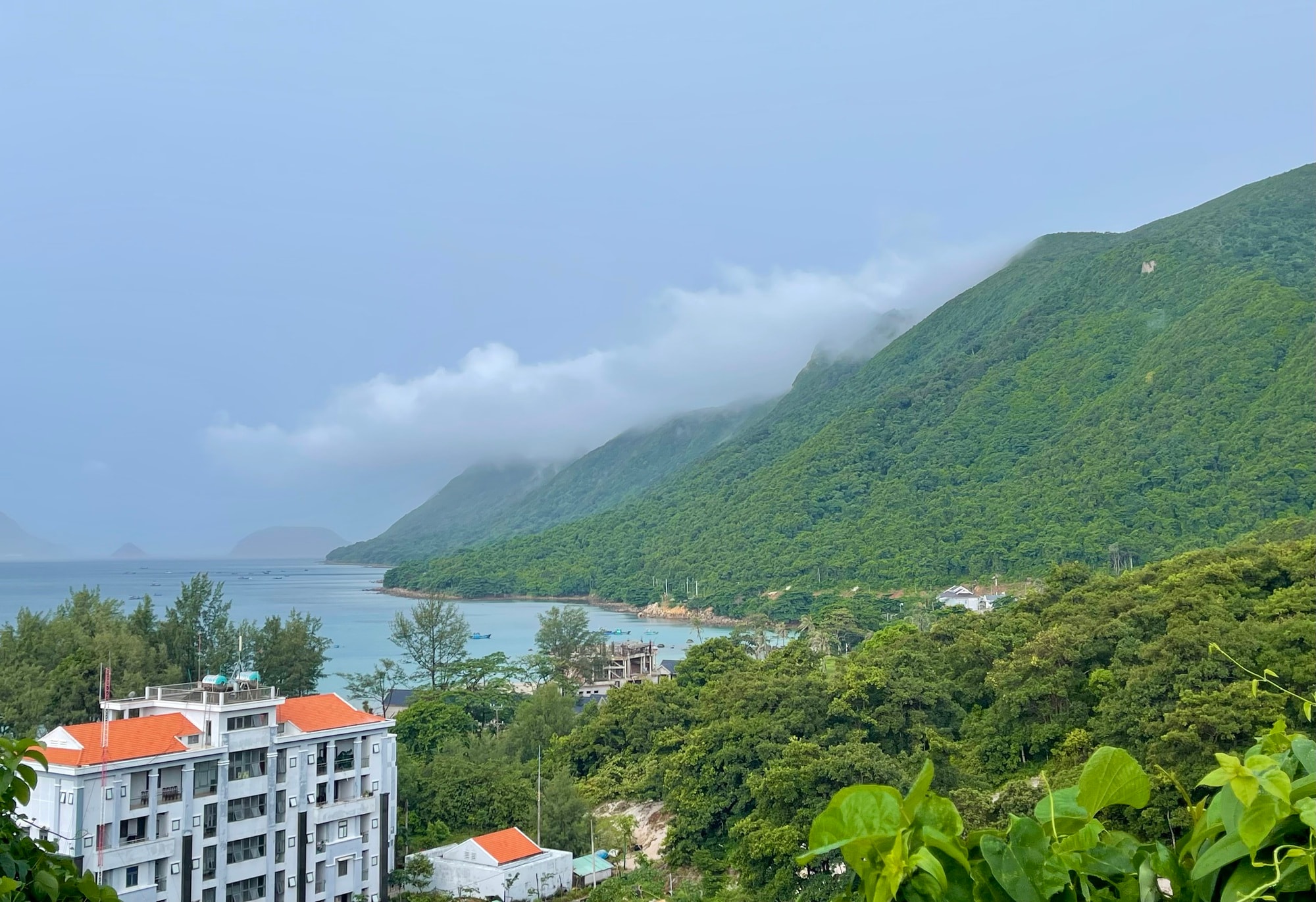 Những điểm đến không thể bỏ qua ở Côn Đảo cho Chuyến du lịch hoàn hảo - Ảnh 8.