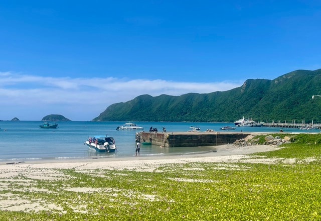 Những điểm đến không thể bỏ qua ở Côn Đảo cho Chuyến du lịch hoàn hảo - Ảnh 1.
