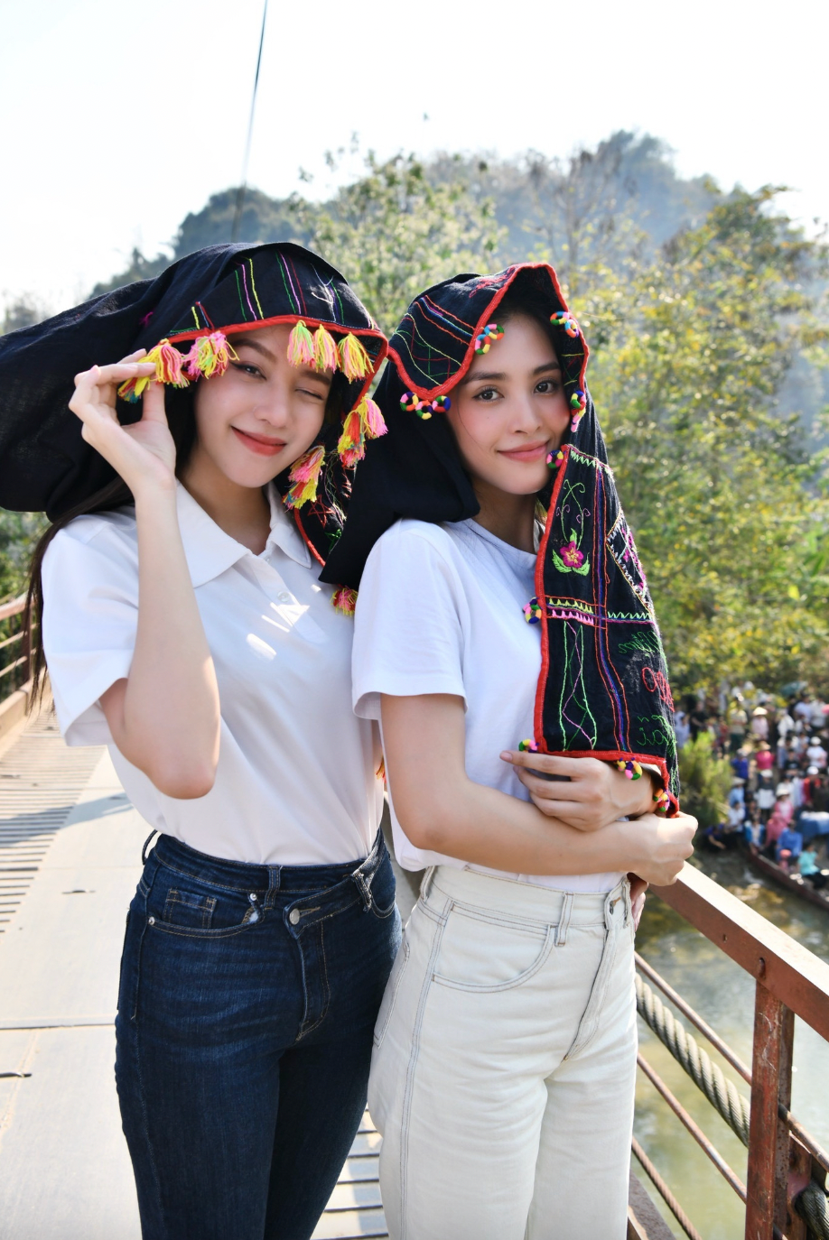 Khoảnh khắc 2 Hoa hậu Việt Nam đọ sắc 'gây sốt'- Ảnh 8. Khoảnh khắc 2 Hoa hậu Việt Nam đọ sắc 'gây sốt'- Ảnh 8.