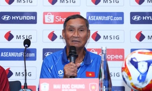 HLV Mai Đức Chung khen đối thủ tuyển nữ Việt Nam trẻ khỏe, chỉ thua do không may