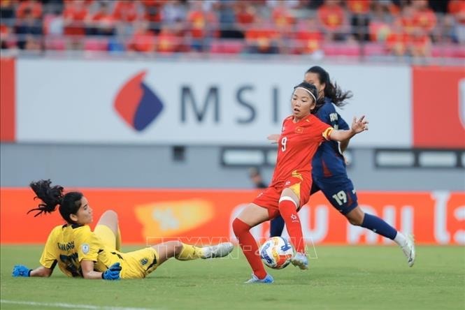 Thắng nữ Thái Lan 3-1, đội tuyển nữ Việt Nam giành Huy chương đồng AFF Cup 2025- Ảnh 4.