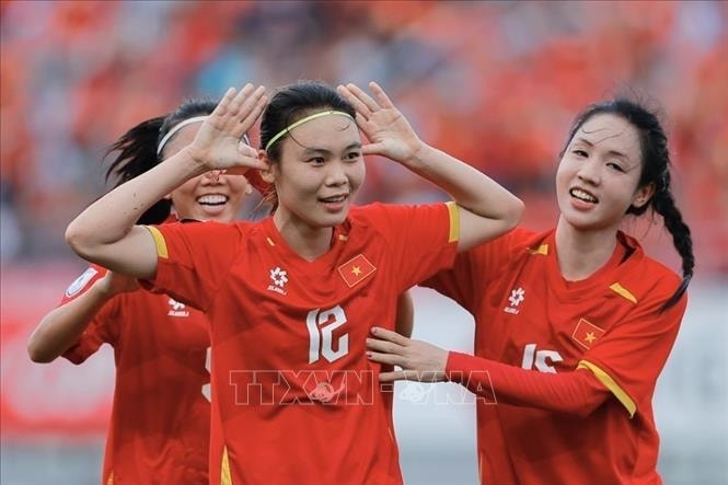 Thắng nữ Thái Lan 3-1, đội tuyển nữ Việt Nam giành Huy chương đồng AFF Cup 2025- Ảnh 5.