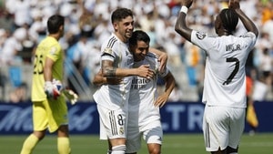Real Madrid đấu PSG: Alonso hiện đại hơn Ancelotti