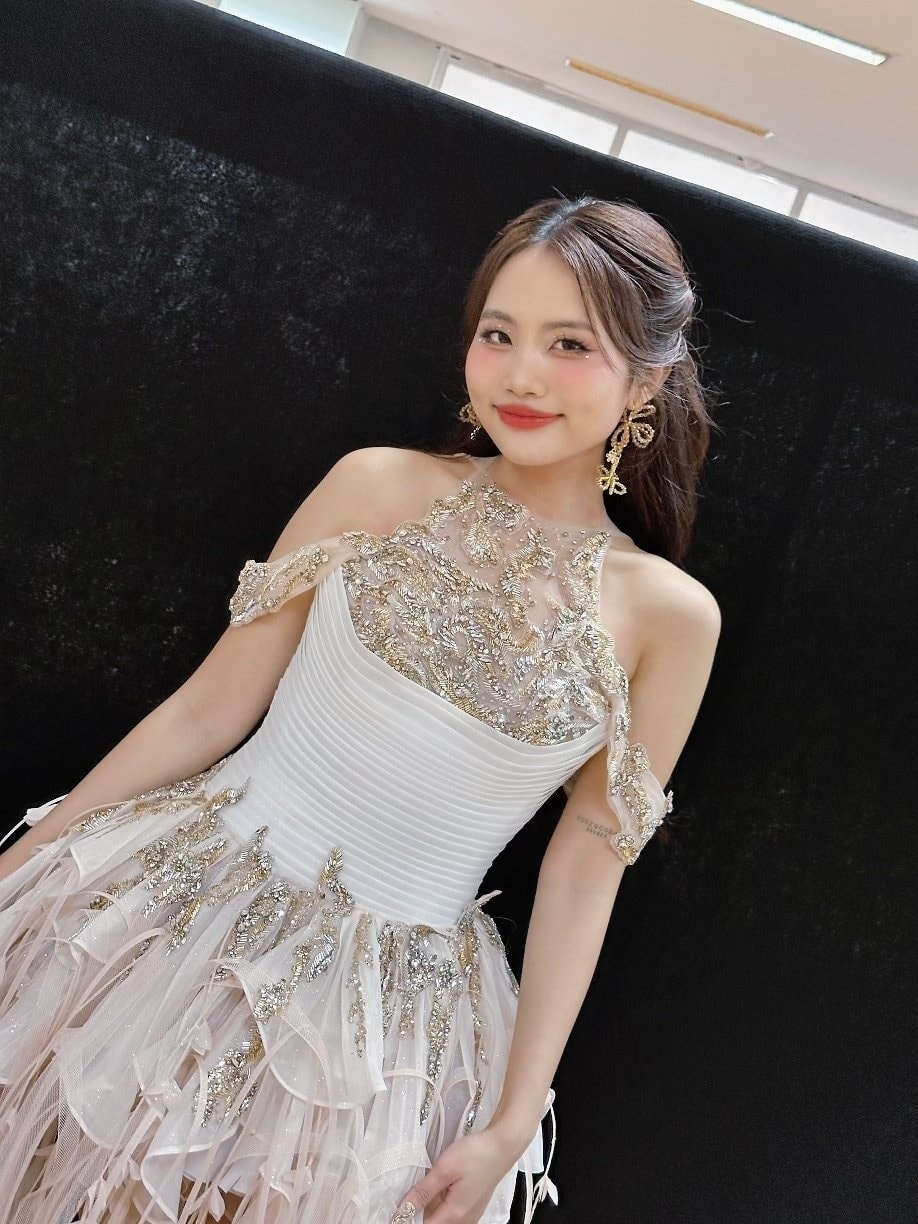 ca sĩ ảnh 1 ca si anh 1