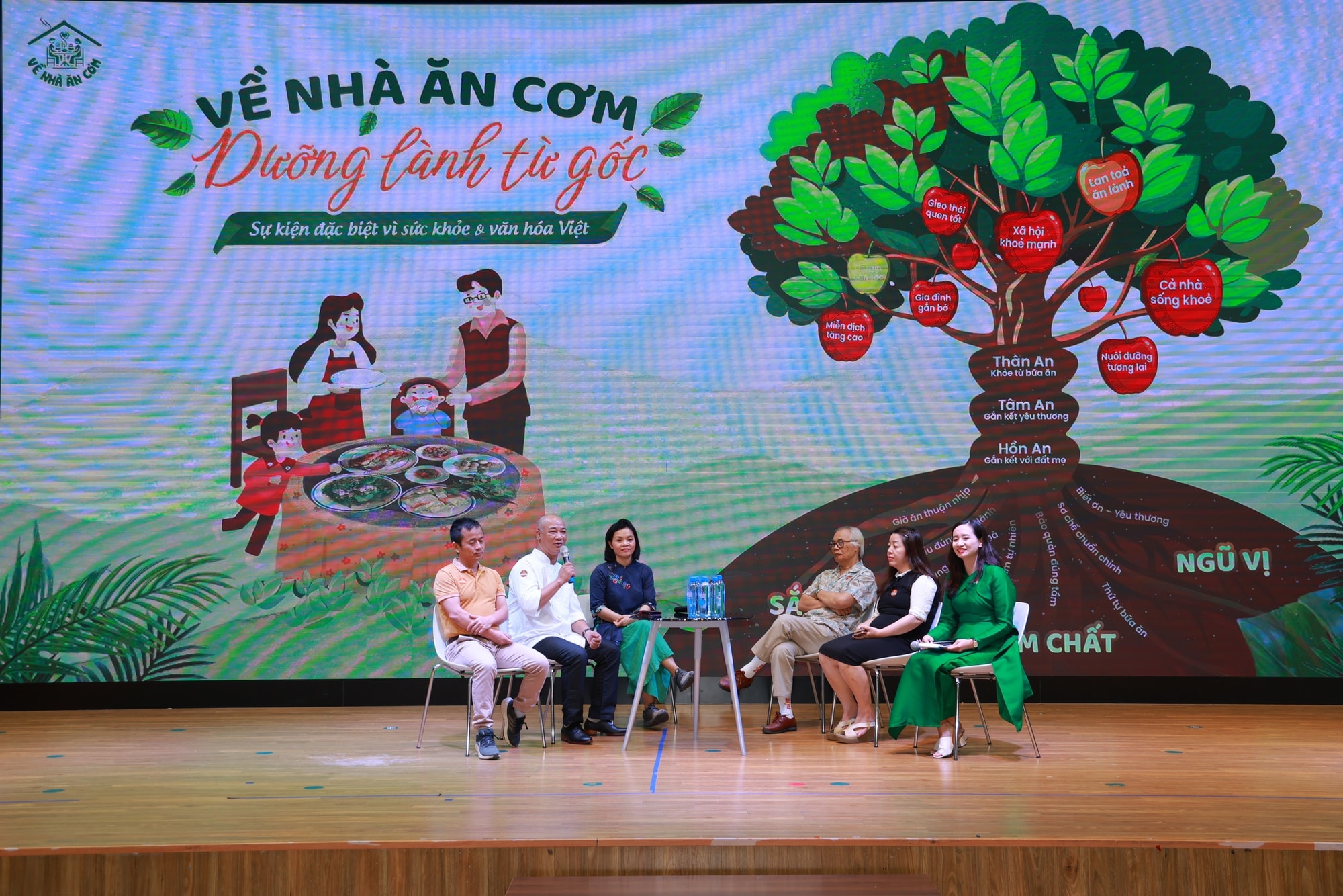 Thừa cân, béo phì do xa rời mâm cơm truyền thống- Ảnh 2.