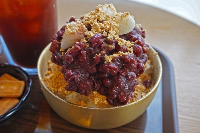 Đá bào đậu đỏ là món ăn nổi bật tại Hàn Quốc.