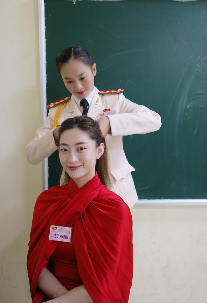 Hình ảnh đẹp của Hoa hậu Trần Tiểu Vy, Lương Thuỳ Linh tại Tổng duyệt A80- Ảnh 9.