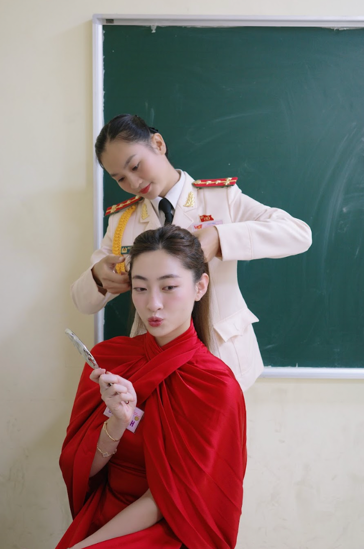 Hình ảnh đẹp của Hoa hậu Trần Tiểu Vy, Lương Thuỳ Linh tại Tổng duyệt A80- Ảnh 10.