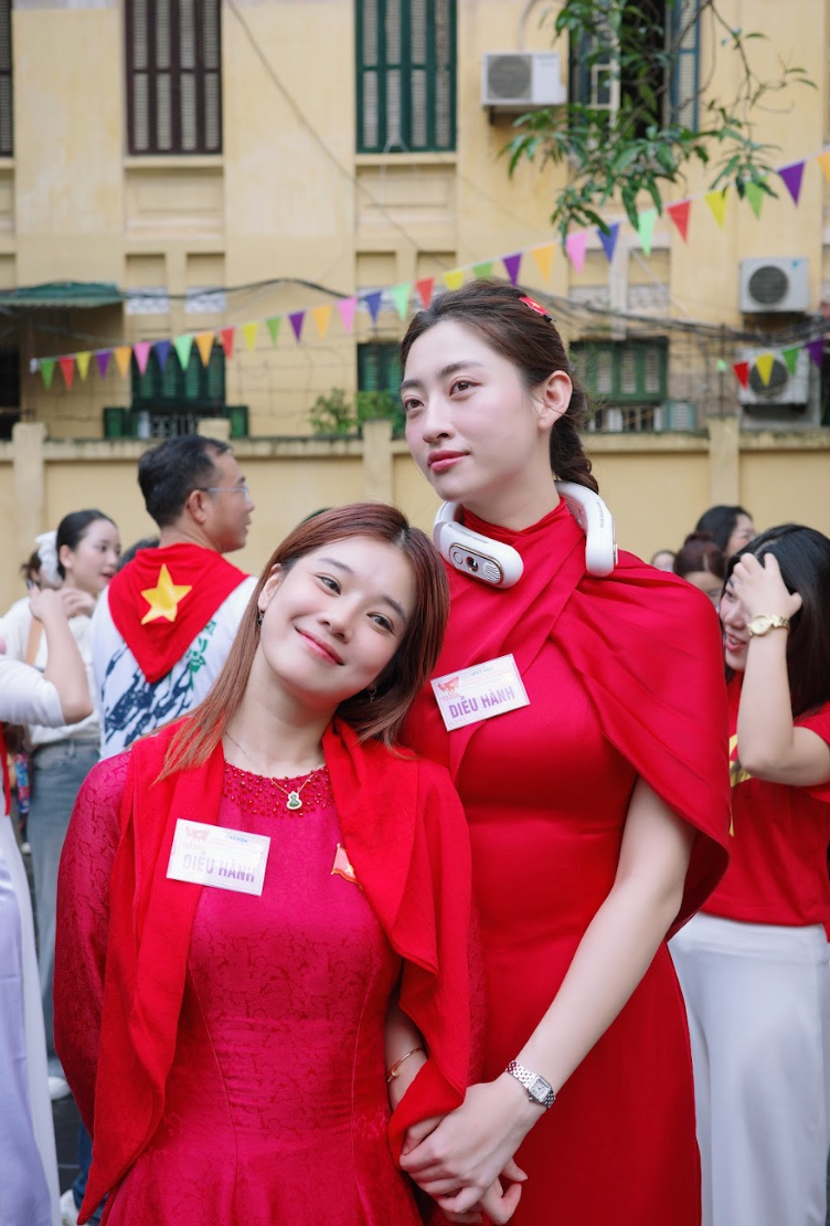 Hình ảnh đẹp của Hoa hậu Trần Tiểu Vy, Lương Thuỳ Linh tại Tổng duyệt A80- Ảnh 7.
