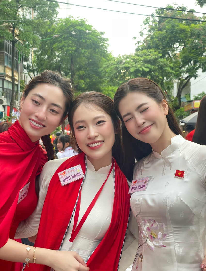Hình ảnh đẹp của Hoa hậu Trần Tiểu Vy, Lương Thuỳ Linh tại Tổng duyệt A80- Ảnh 6.