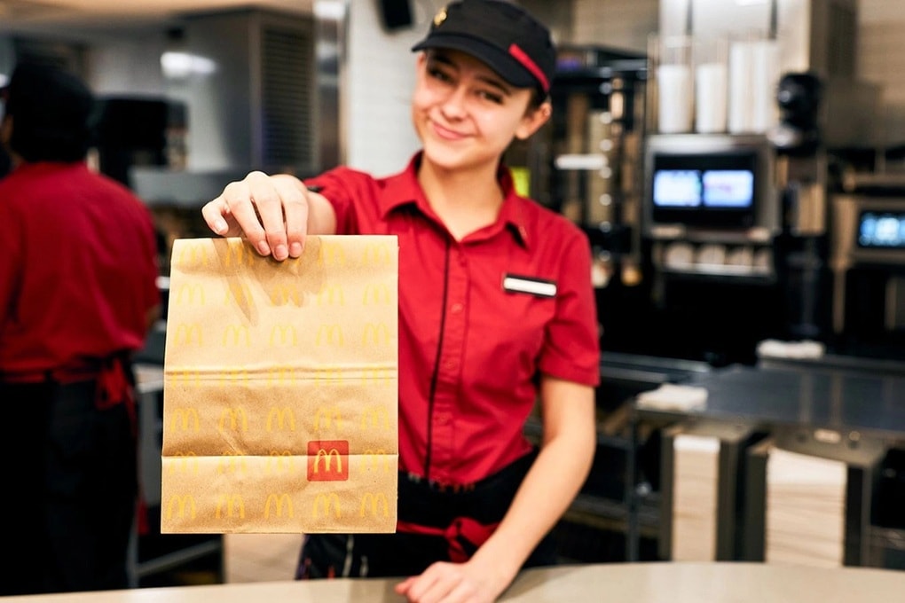 Cứ 12 người Australia có một người học bài học đầu đời ở McDonalds? - 1
