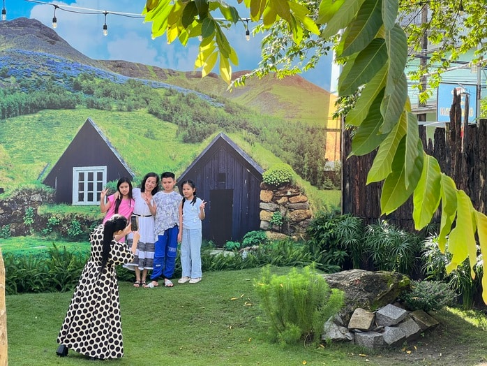 Quán cà phê "giấu mình" giữa Cần Thơ khiến ai bước vào cũng ngỡ lạc đến Đà Lạt - Ảnh 9.