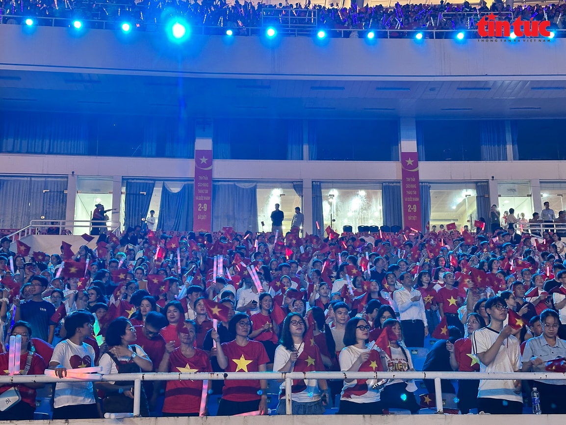 Concert Quốc gia đặc biệt: Bản hùng ca 80 năm Độc lập - Tự do - Hạnh phúc- Ảnh 11.