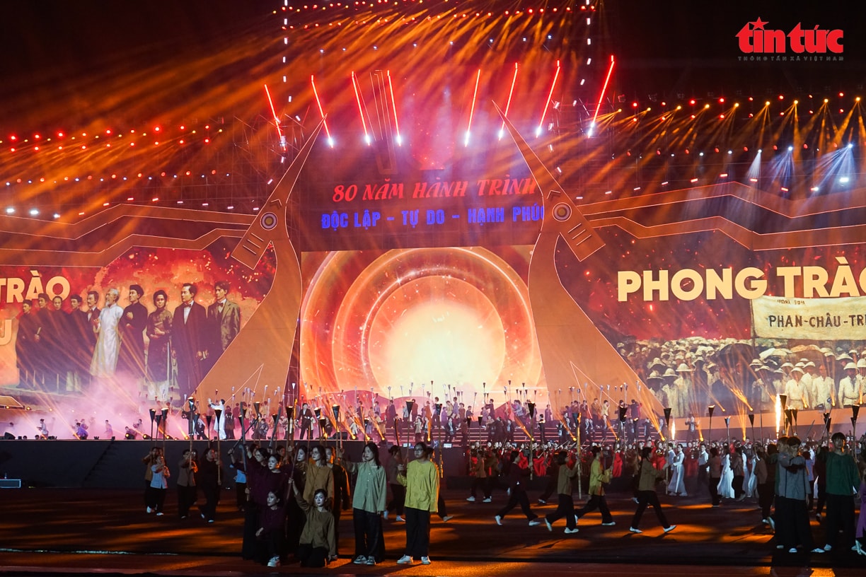 Concert Quốc gia đặc biệt: Bản hùng ca 80 năm Độc lập - Tự do - Hạnh phúc- Ảnh 8.