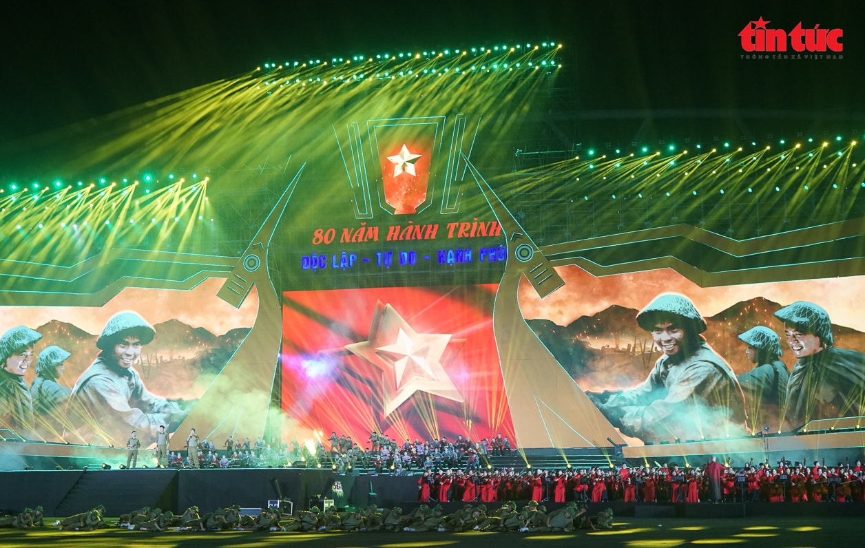 Concert Quốc gia đặc biệt: Bản hùng ca 80 năm Độc lập - Tự do - Hạnh phúc- Ảnh 1.
