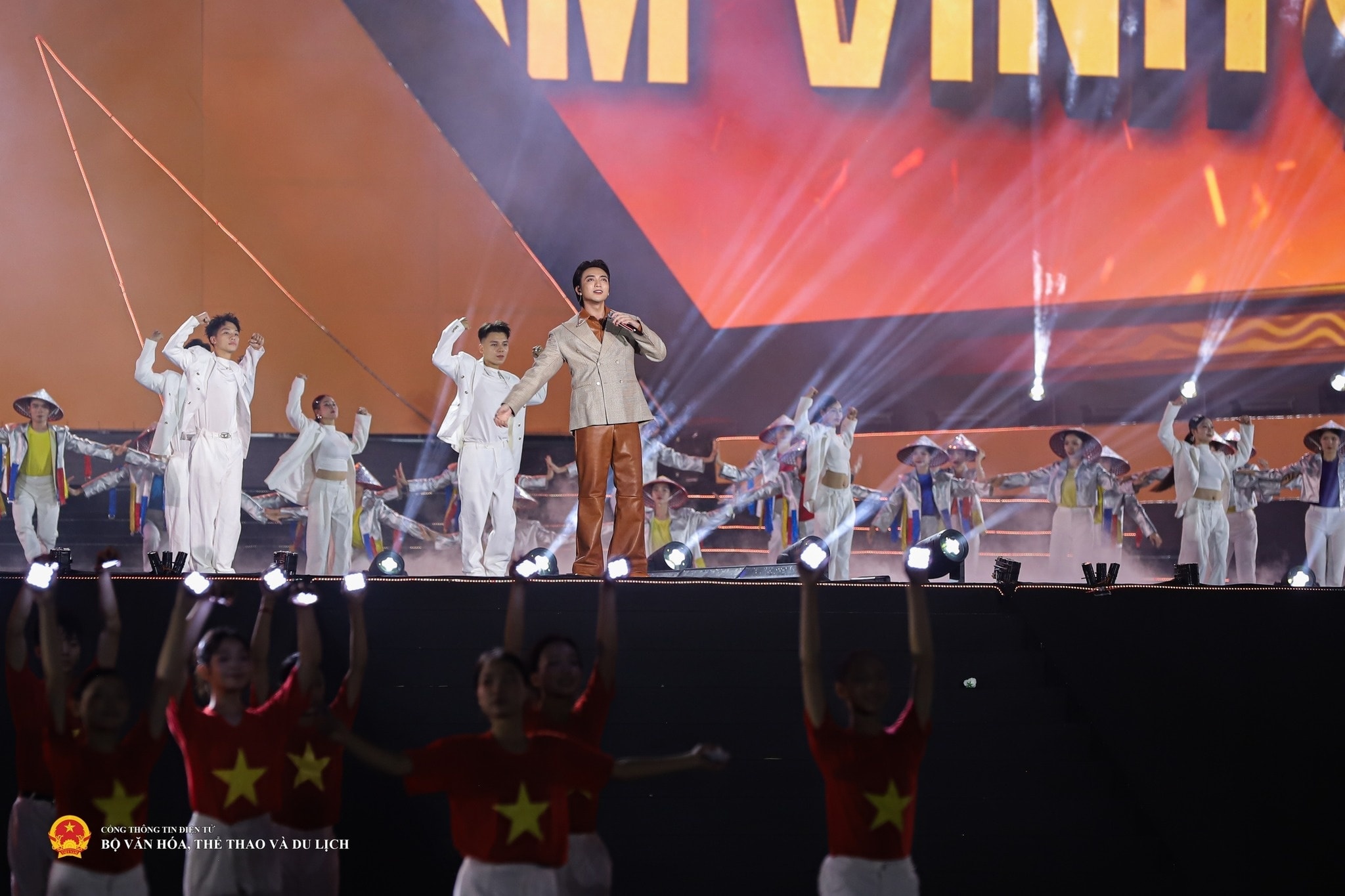 concert quoc gia anh 2