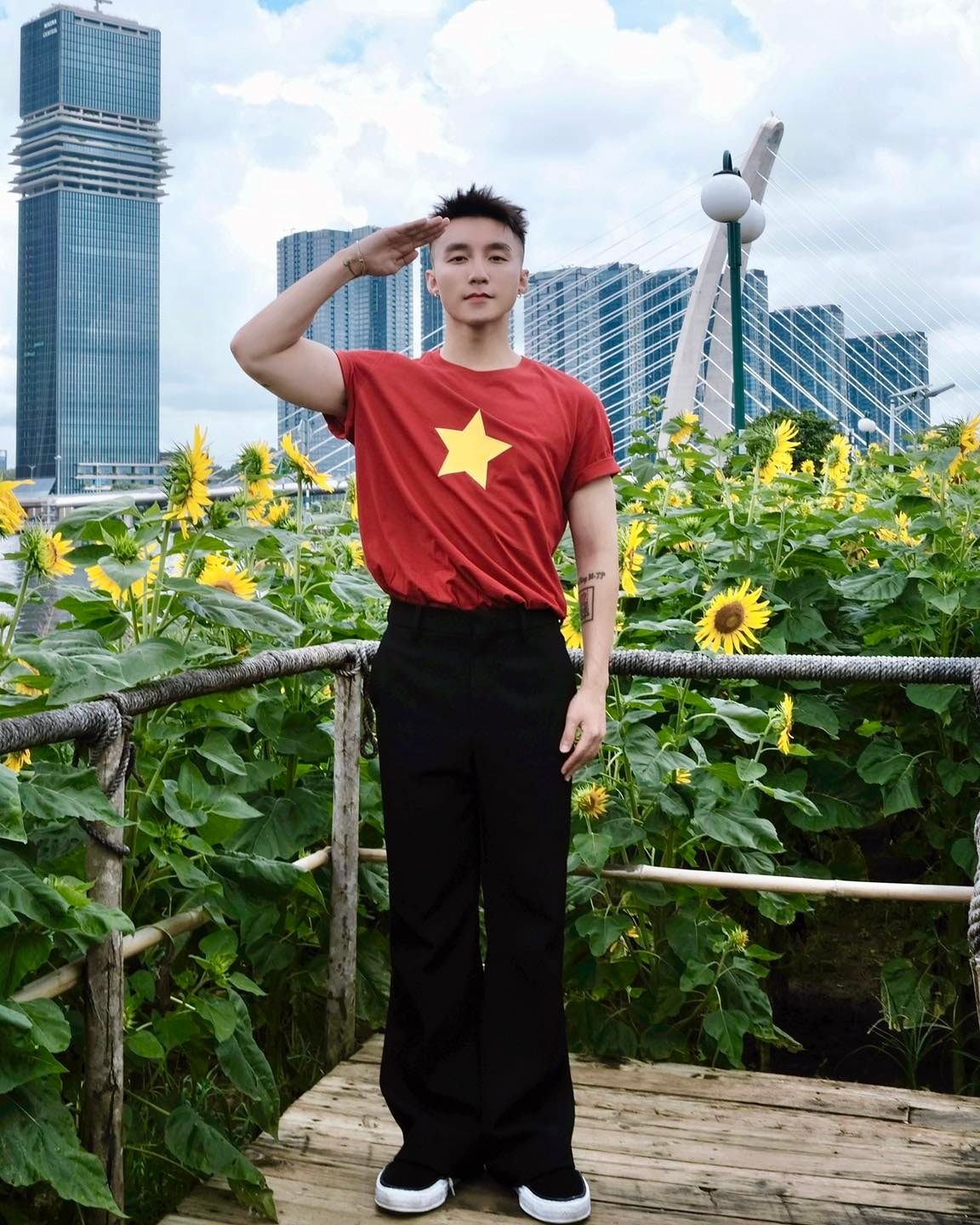 Quoc khanh anh 1