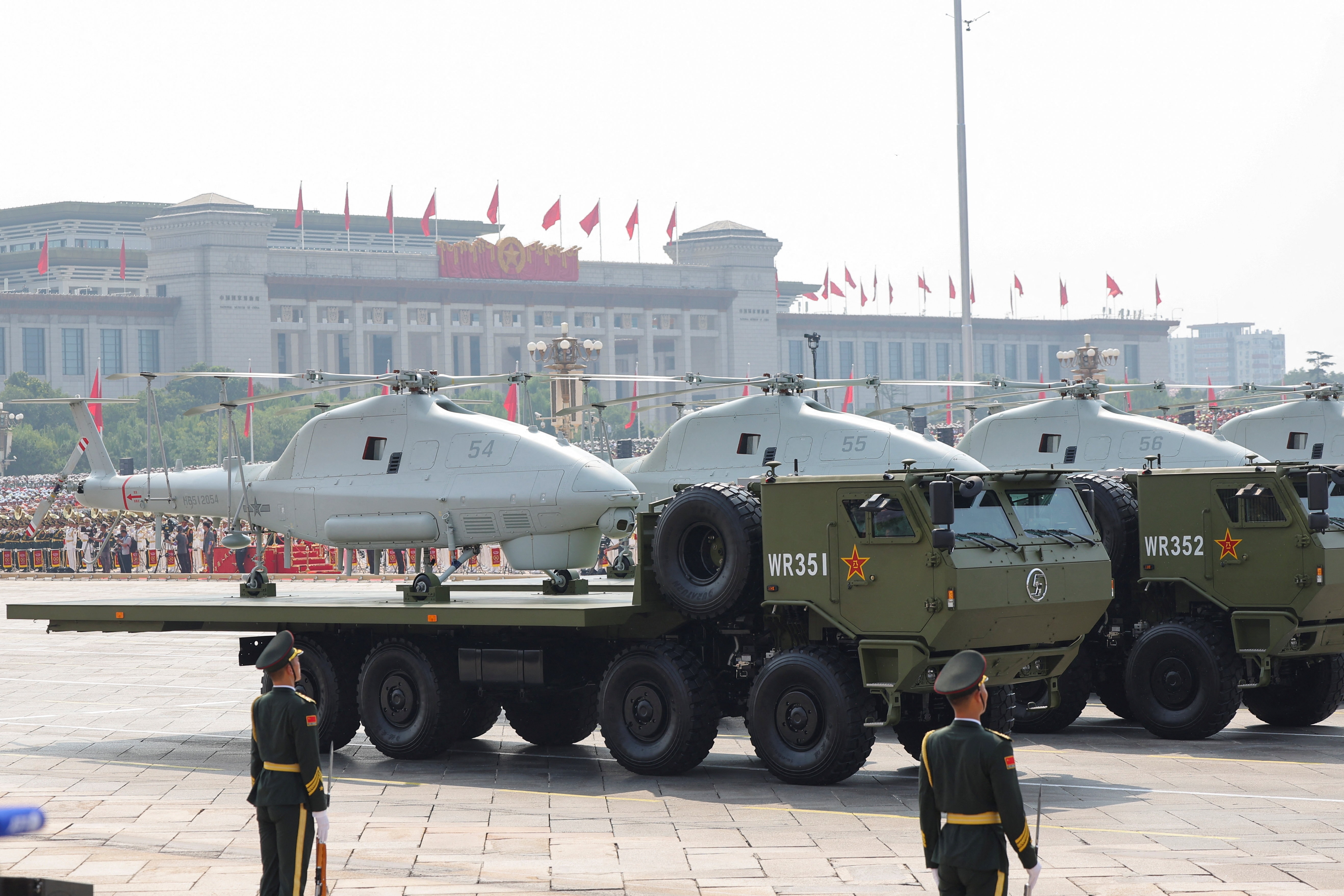 Trực tiếp: Trung Quốc duyệt binh lớn chưa từng thấy, nhiều vũ khí lần đầu xuất hiện - 3