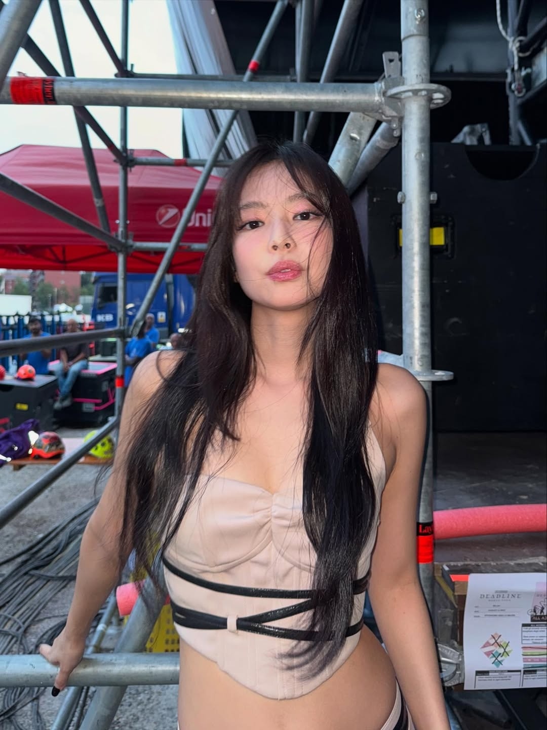 Jennie cong ty anh 1