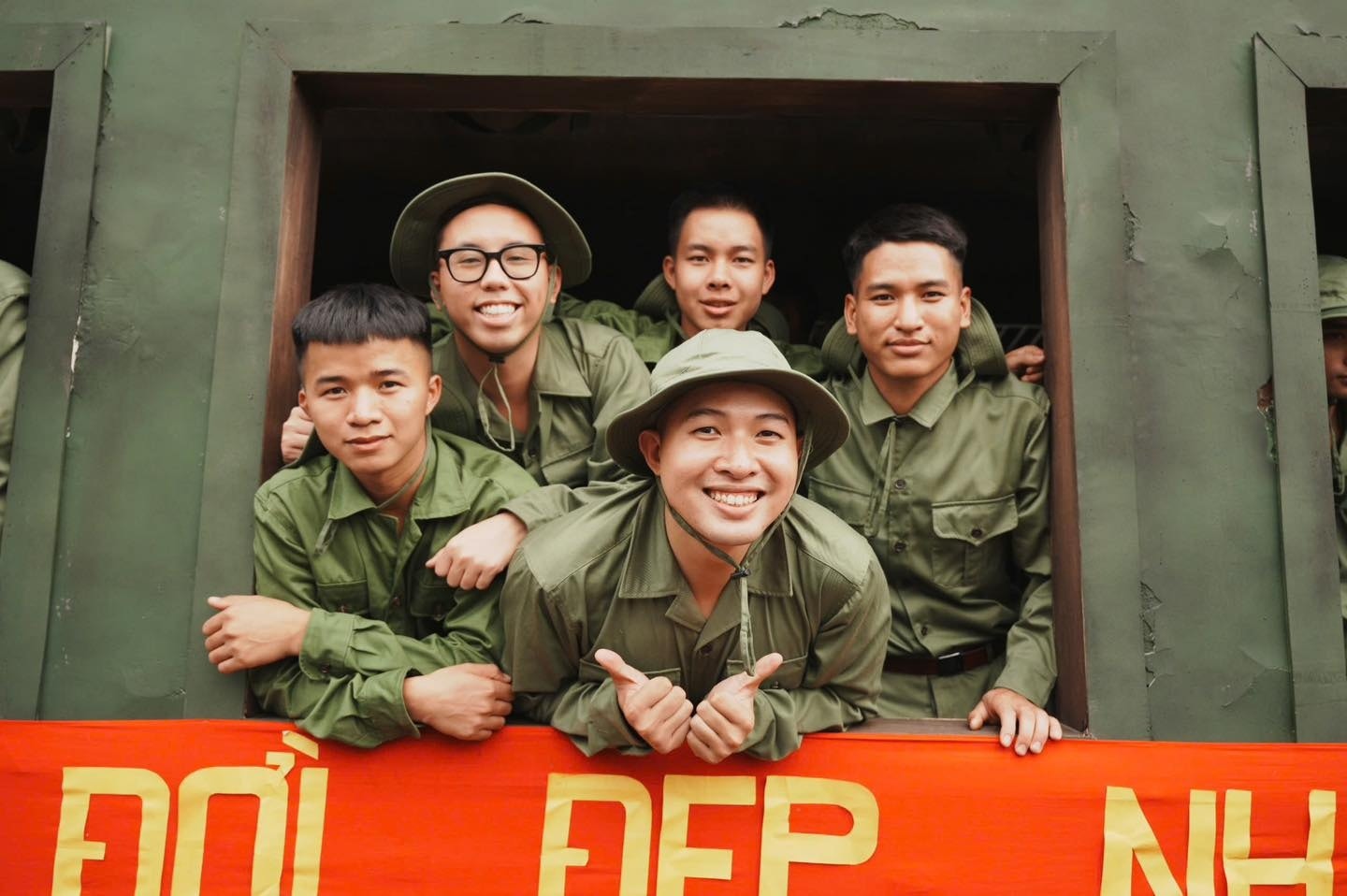 Mưa đỏ doanh thu ảnh 1 Mua do doanh thu anh 1