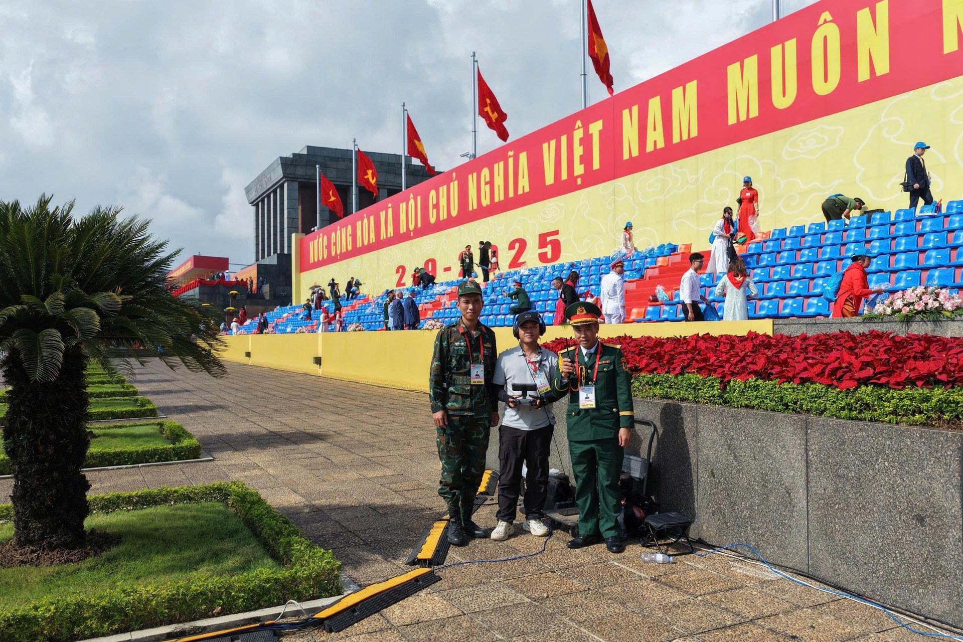 Tác giả góc máy diễu binh đắt giá kể những đêm thức trắng chờ đại lễ - 14 Tác giả góc máy diễu binh đắt giá kể những đêm thức trắng chờ đại lễ - 14