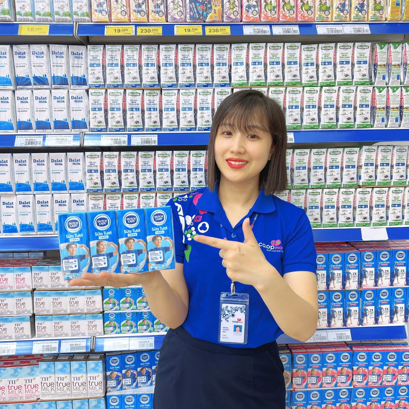 Co.opmart tặng hơn 10.000 hộp sữa - tiếp sức học sinh đến trường- Ảnh 1.