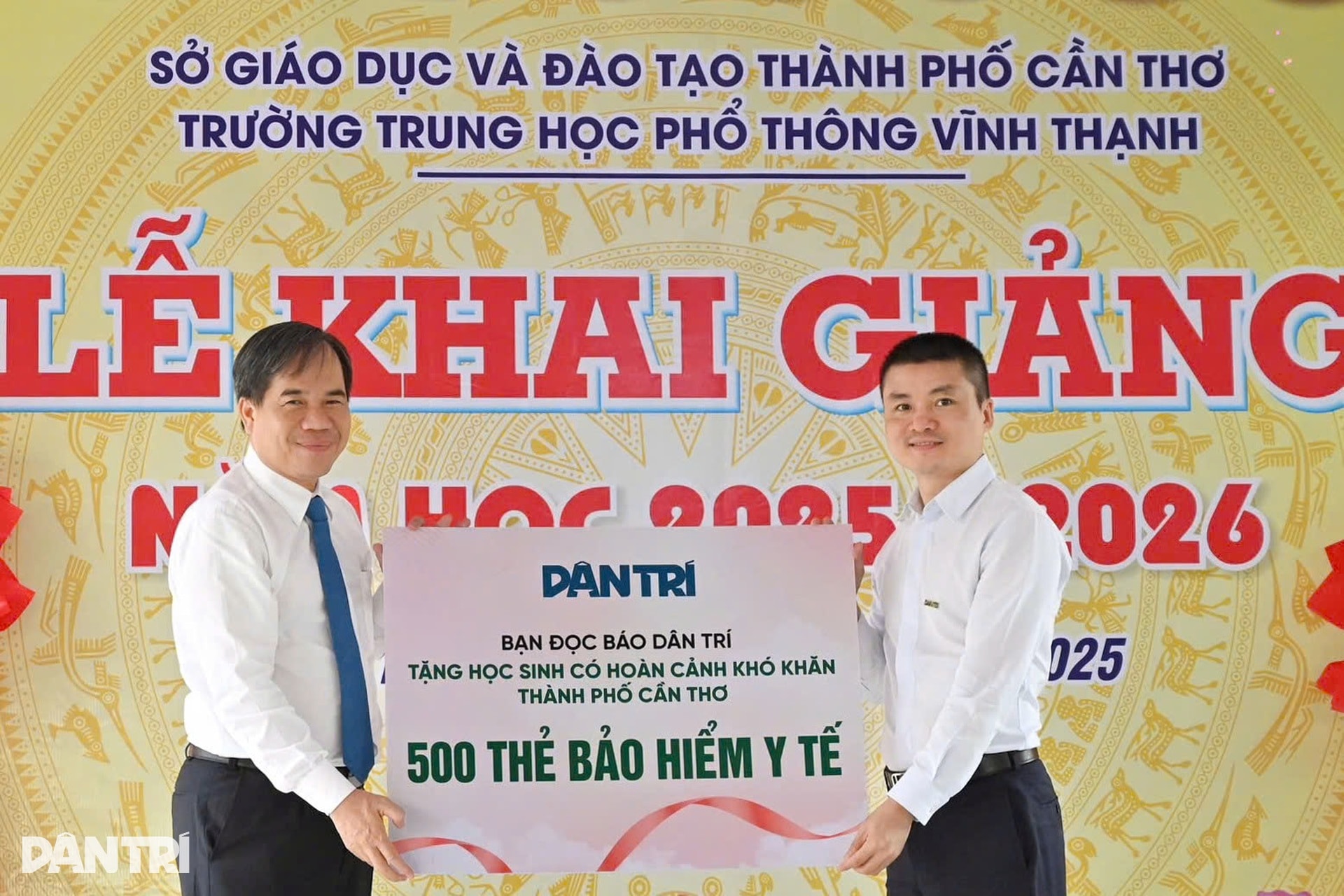 Trao 500 thẻ Bảo hiểm y tế đến học sinh khó khăn tại Cần Thơ - 5 Trao 500 thẻ Bảo hiểm y tế đến học sinh khó khăn tại Cần Thơ - 5