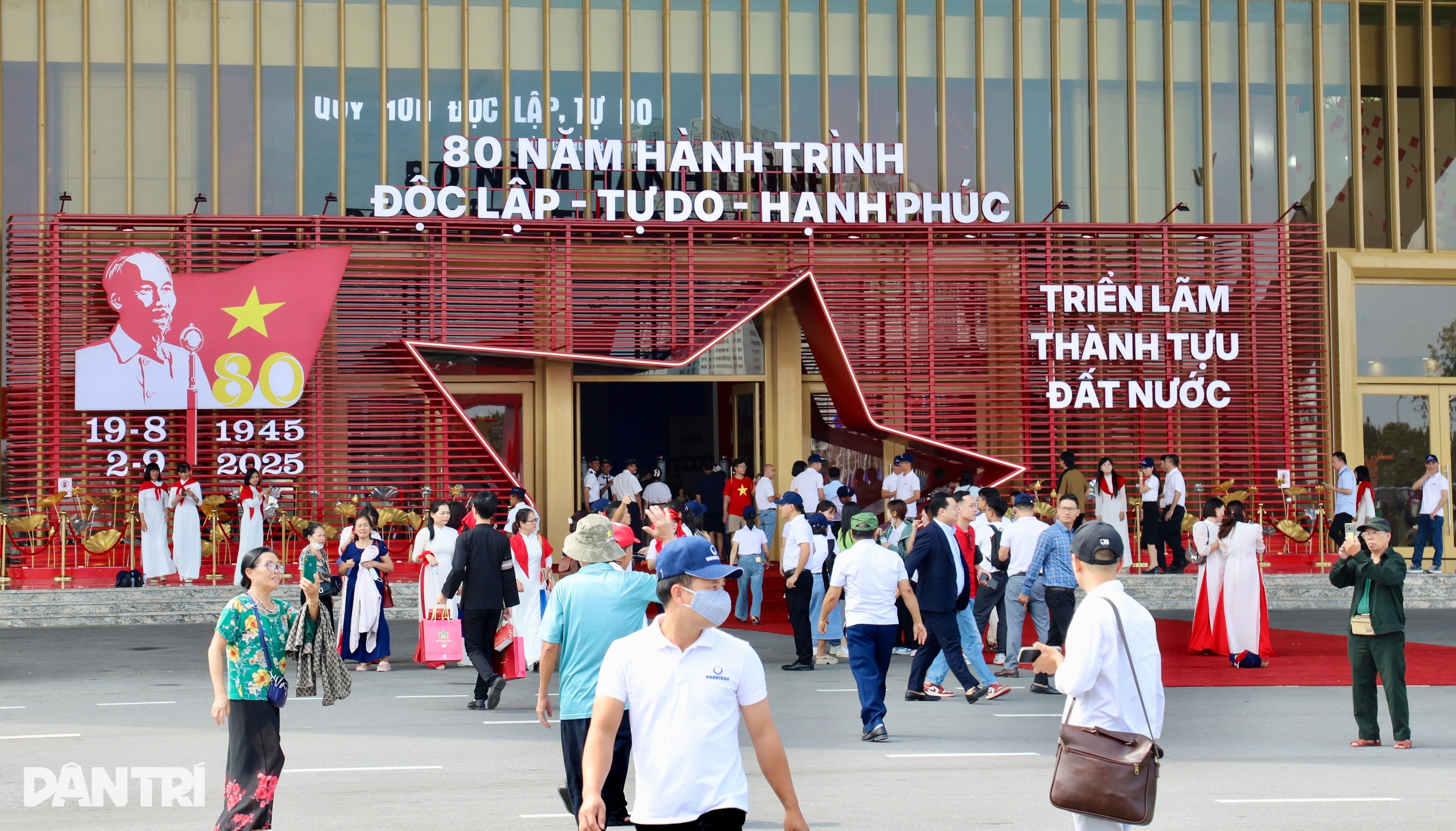 Các điểm check-in không thể bỏ lỡ tại triển lãm Thành tựu đất nước - 1 Các điểm check-in không thể bỏ lỡ tại triển lãm Thành tựu đất nước - 1