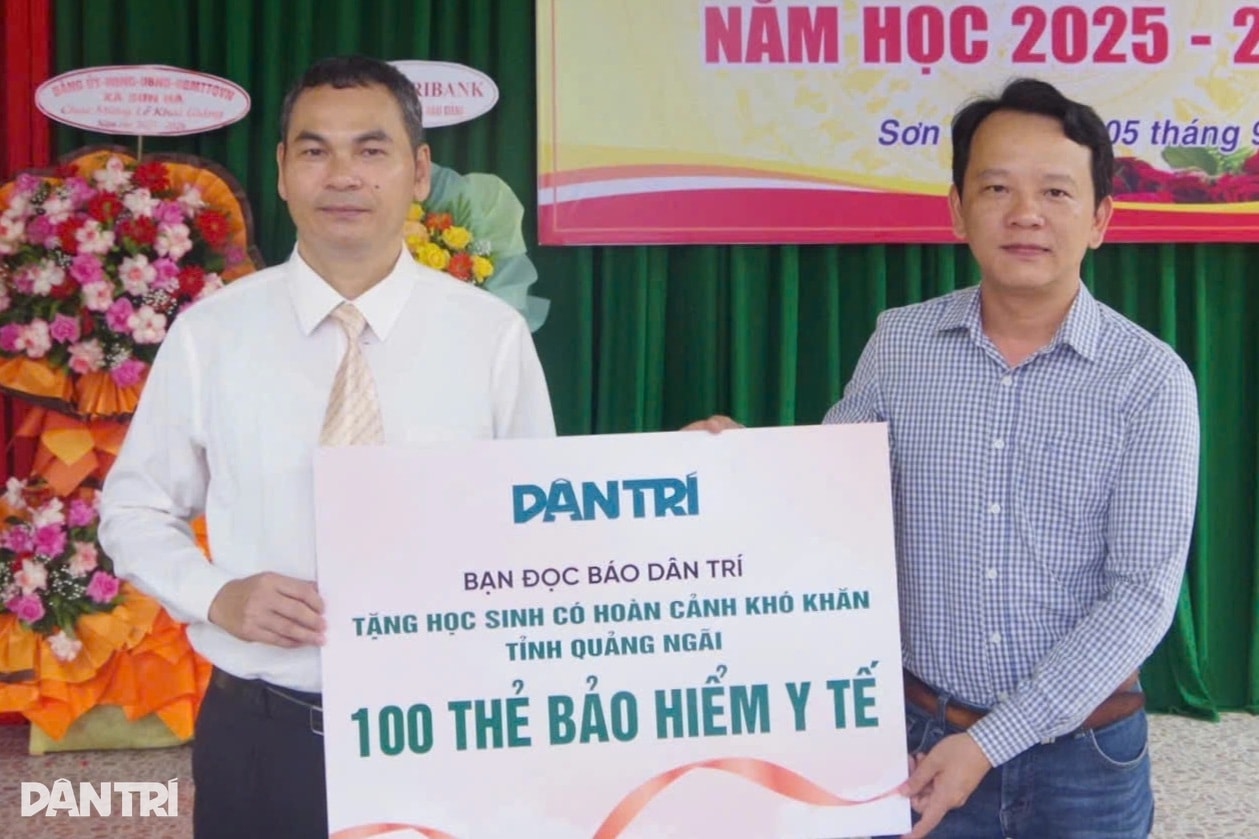 Báo Dân trí trao gần 900 thẻ BHYT đến học sinh tại miền Trung - Tây Nguyên - 10 Báo Dân trí trao gần 900 thẻ BHYT đến học sinh tại miền Trung - Tây Nguyên - 10