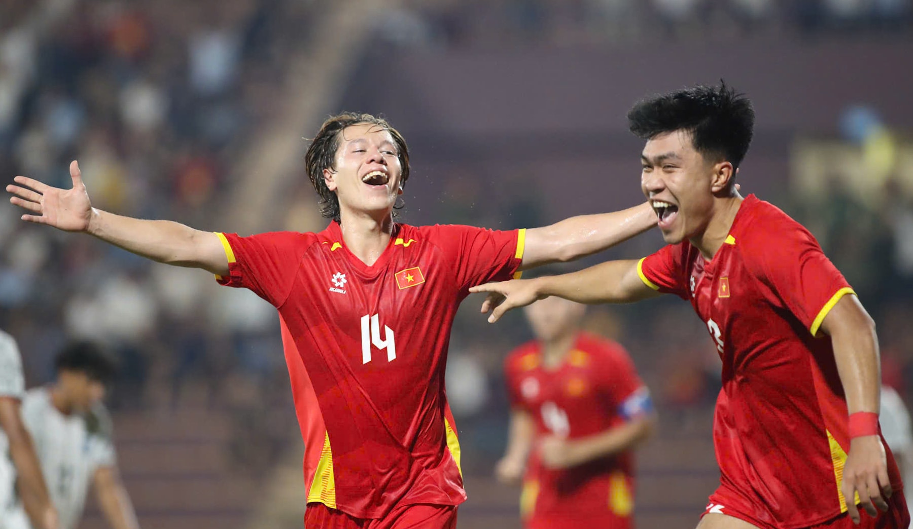 Viktor Le chưa được tin tưởng trao suất đá chính.